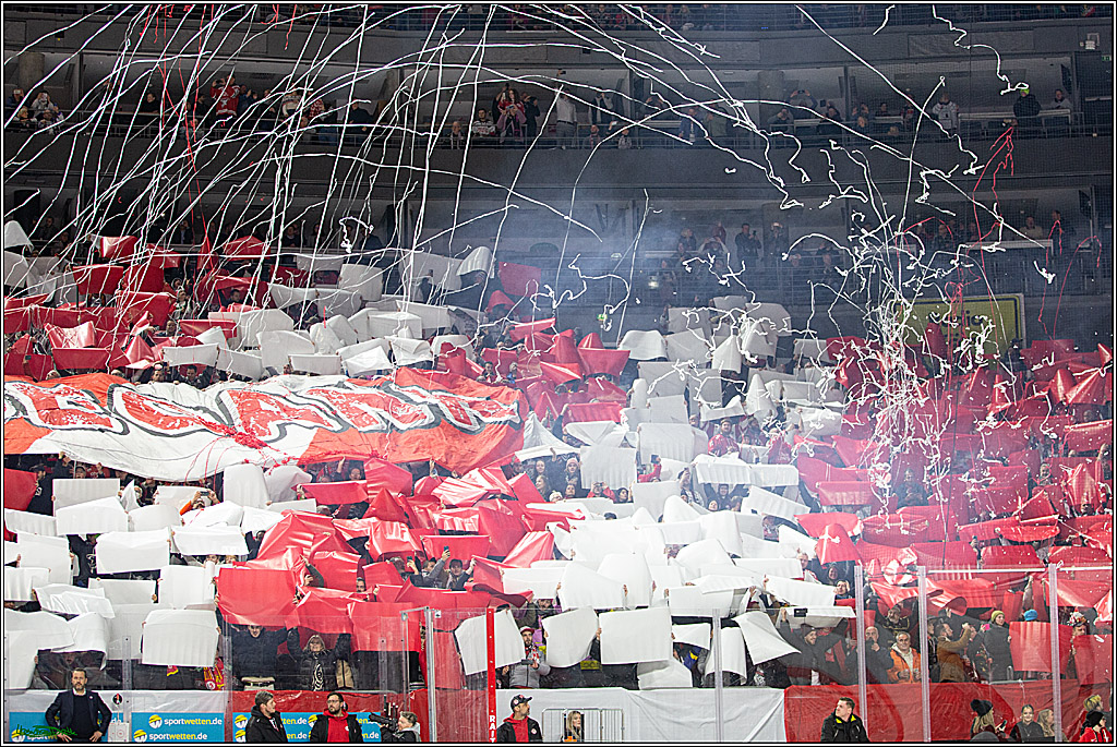 PENNY DEL; Koelner Haie- Duesseldorfer EG; Koeln, 16.12.2022